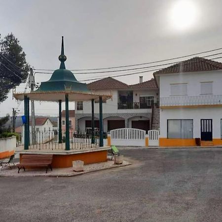 Cadaval Casa Do Ninho - Entre O Campo E A Praia מראה חיצוני תמונה